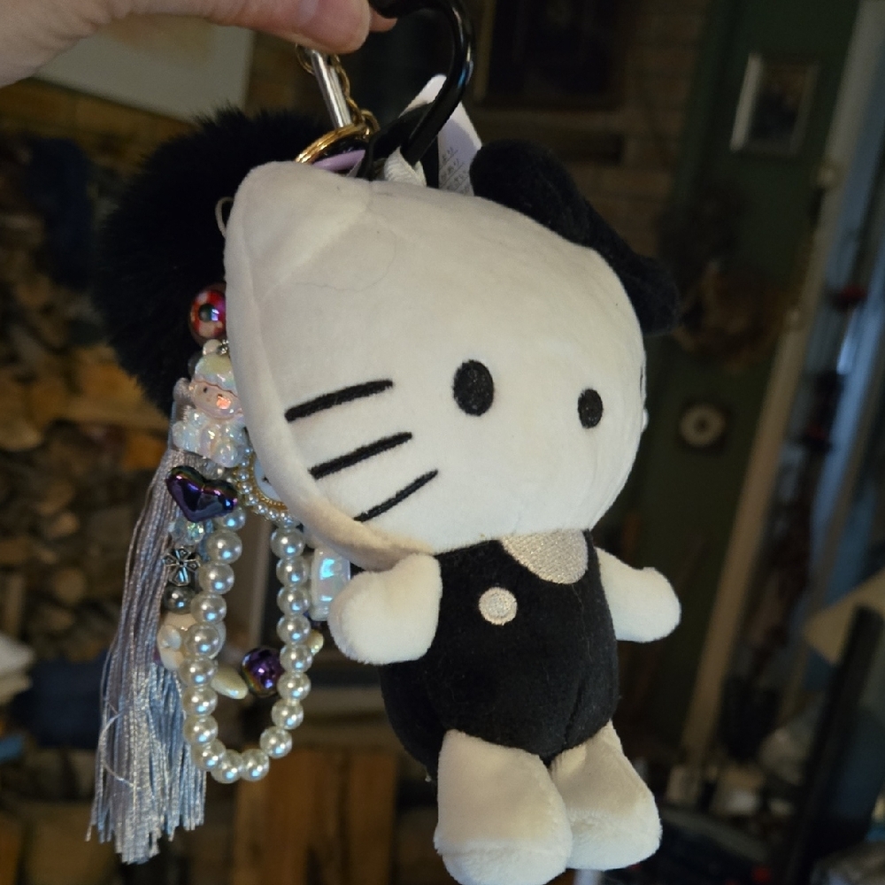 Hello Kitty Plush Dangler - Picture 12 of 13